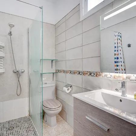 Island Sun كالاو سالفاجي